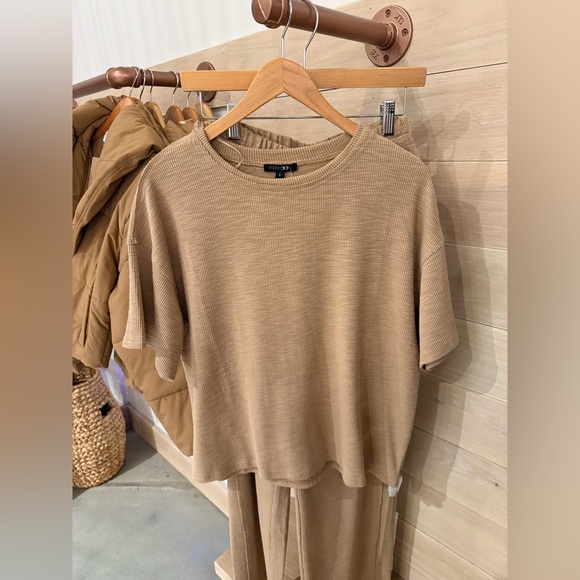 Layla Lounge Set - Picture 2 of 3